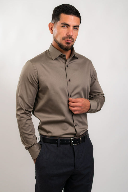 Camisa Slim Fit Algodón Stretch Café