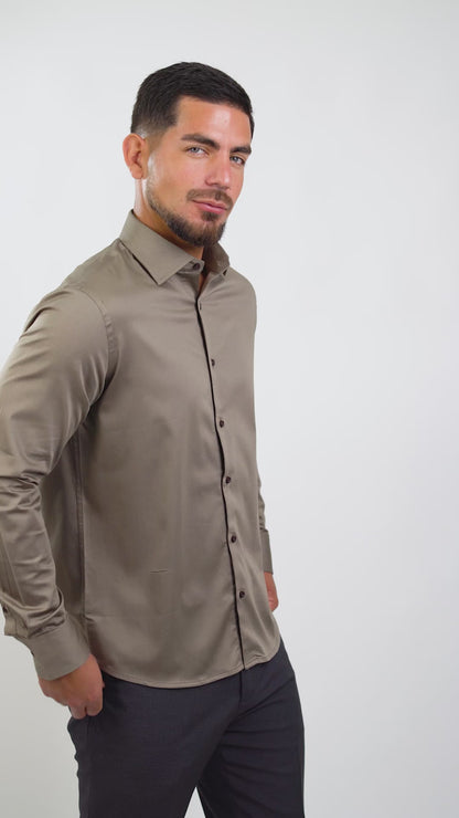 Camisa Slim Fit Algodón Stretch Café